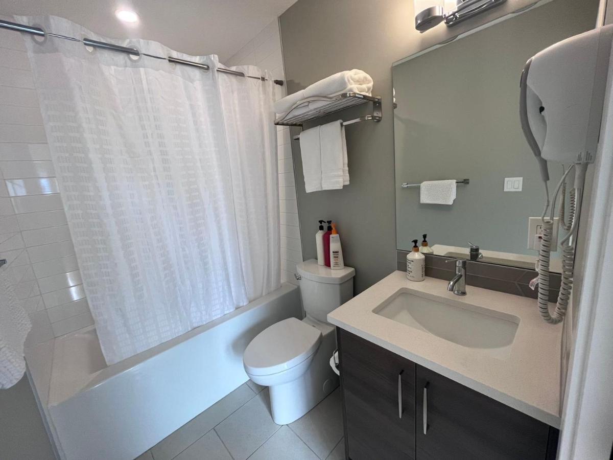 Mountain View Studio In Town Канмор Экстерьер фото